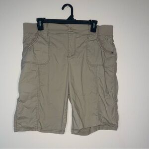 Women’s Tan Cargo Shorts